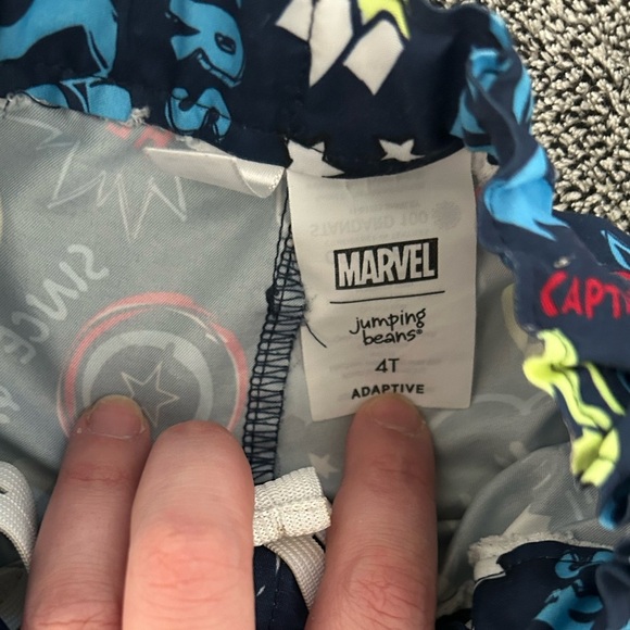 Kids Marvel jumping bean swim shorts. Size 4T - Picture 3 of 3